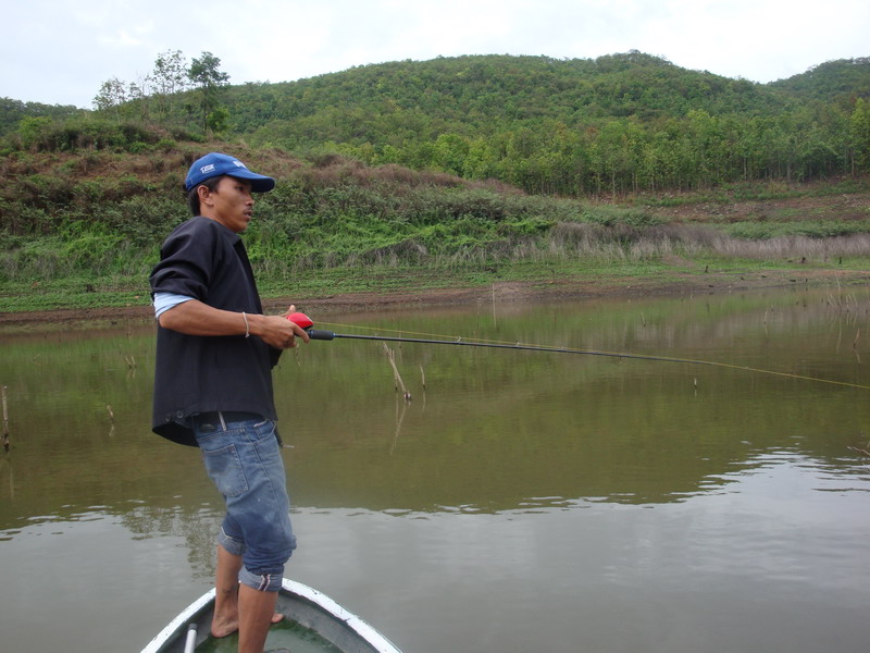 ขึ้นเรือก่อนเหอะ เด่วย้ายหมายก่อน 