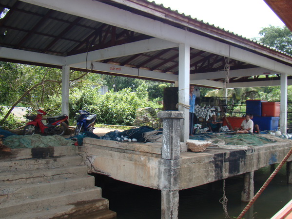 ที่ท่าเรือ