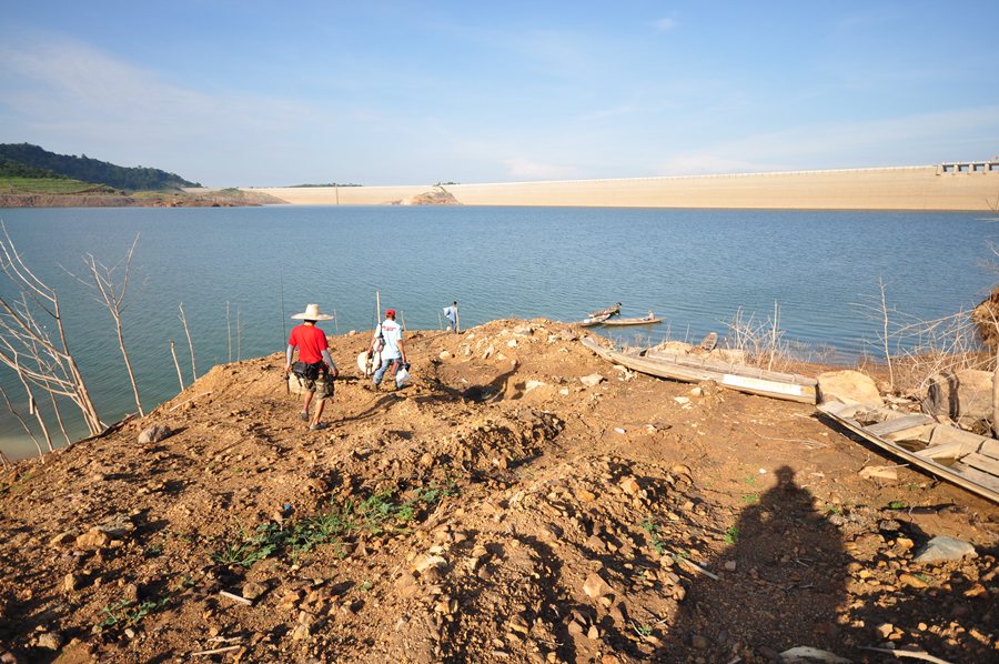 รีบขนสัมภาระลงเรือโดยด่วนเลย :grin: :grin: :grin: