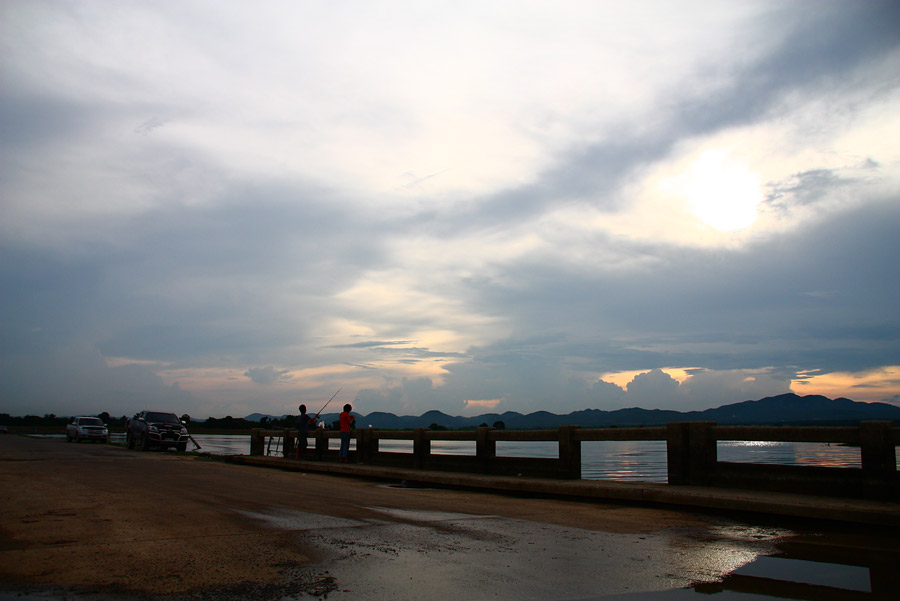 สวัสดีครับ น้าคาเลนเดอร์
 :smile: :smile:
----------