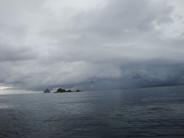 ด้านเกาะยาว ฝนที่เพิ่งจะผ่านพวกเราไป
 :cheer: :cheer: :cheer: :cheer: