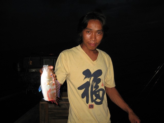 ของไต๋แล้วหลาว แต่มาครึ่งตัว
 :laughing: :laughing: :laughing: