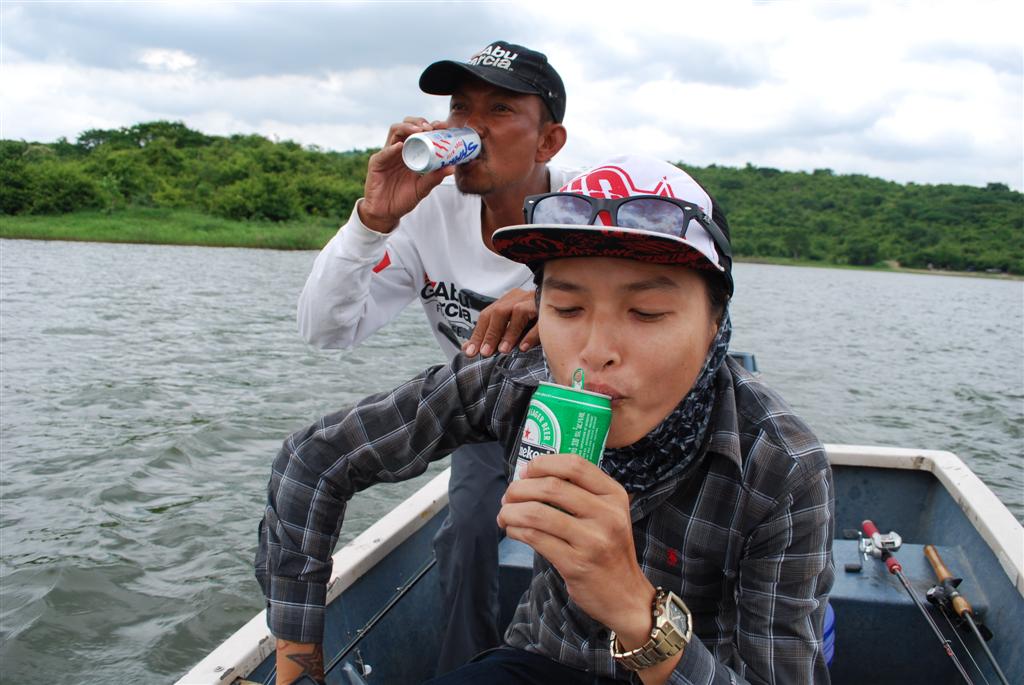 จิบแต่หัววันเลย...เมิง....อ้ายเวง