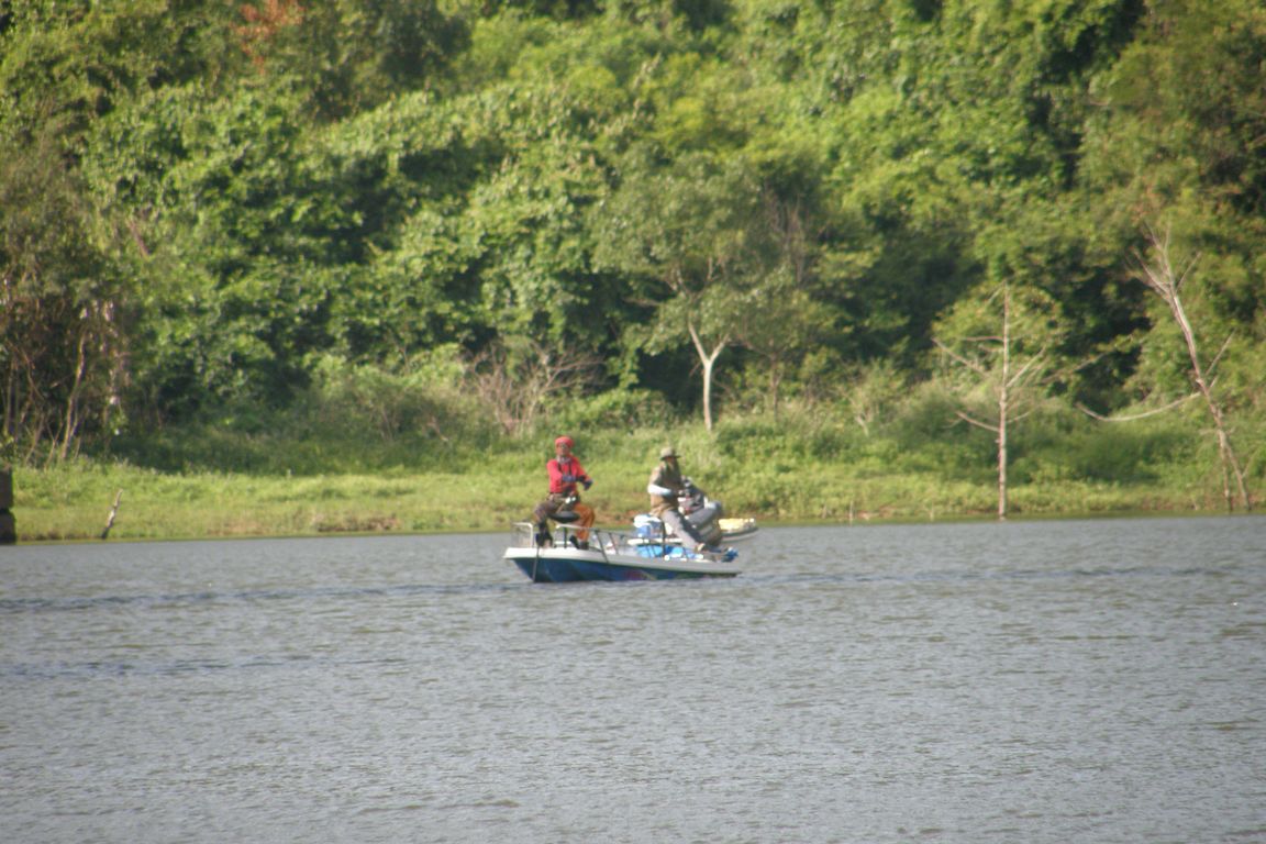  [q]ทนายอ๊อดลงเรือน้าหมู แล้วเรือจะทันคนอื่นนี้ [/q]
สวัสดีครับน้าnongnonoishi
เรือน้าหมูวิ่งหน้าเ