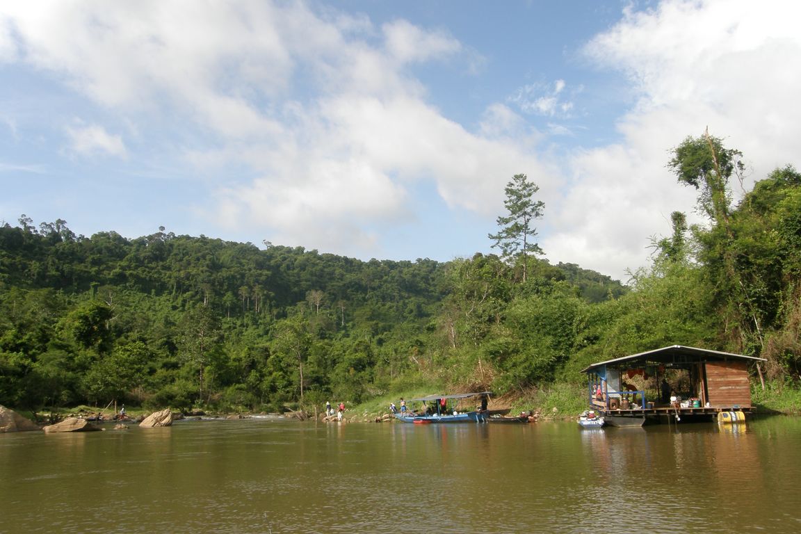แพข้างหน้าคือจุดหมายที่เราต้องเอาข้าวไปส่ง :umh: