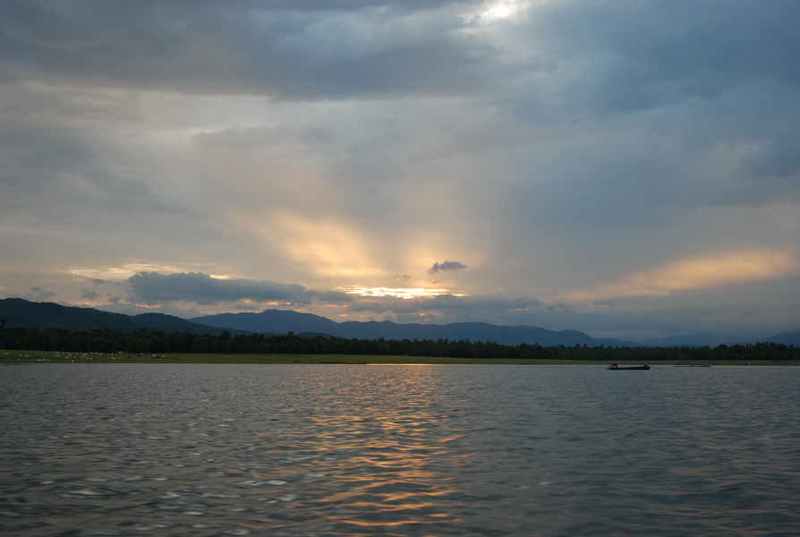 สวัสดีครับน้าsaichon_com   :smile: :smile:



 [q]สวัสดีครับ น้าต้อง.....น้าหนุ่ม  ตัวดำปี๋...เร