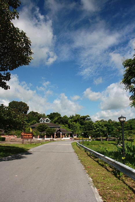 อ่างเก็บน้ำวังบอน สถานที่พักผ่อนหย่อนใจ

(แต่ห้ามตกปลาในฤดูวางไข่นะคะ)
