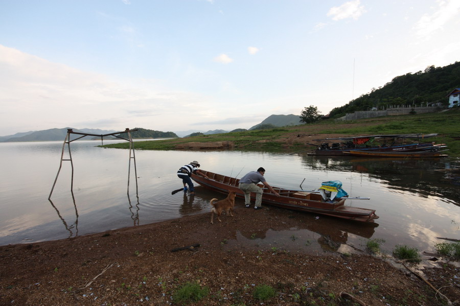 ขั้นตอนแรกการตีเหยื่อปลอม เข็นเรือ