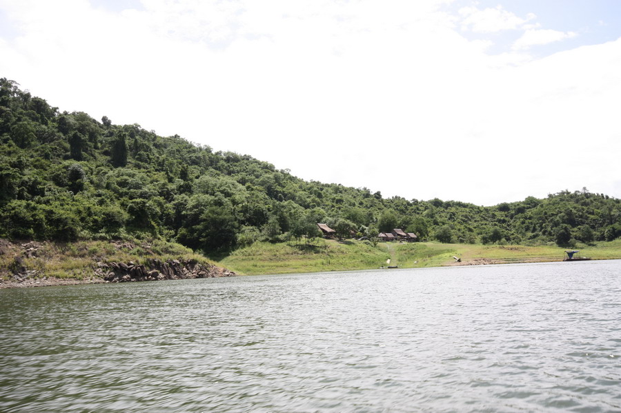 บรรยากาศริมอ่างเก็บน้ำ  :cheer: :cheer: :cheer: :cheer: 