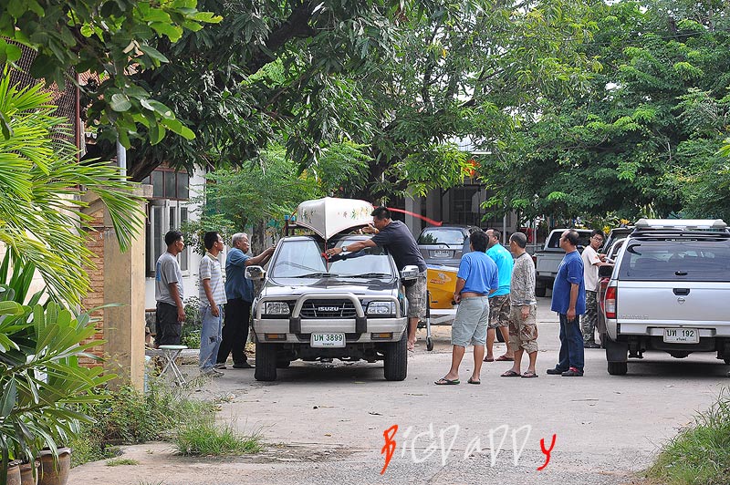 ขนเรือขึ้นเลยผมเอาใจช่วย เอ้ย ม่ะช�