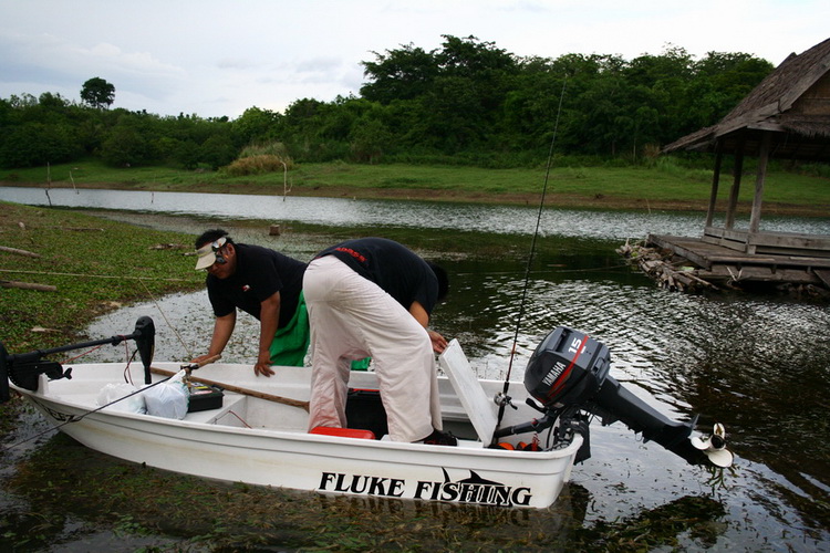  :grin: :grin:

 [b]น้าKAR และ FLUKEFISHING กำลังเตรียมเรื