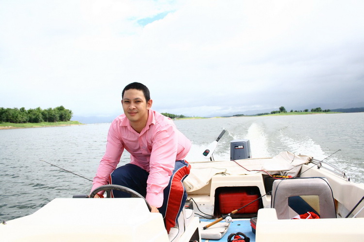  :grin: :grin: :grin: :grin:

 [b]กลับเรือแทบไม่ทัน  ป่ะ