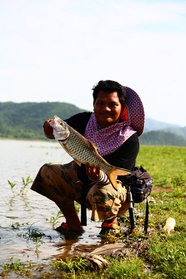 กว่าจะมีเพื่อนมาถ่ายรูปให้...ก้อสาย
