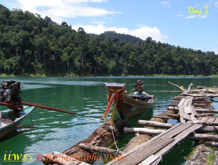 










สำหรับเรือที่จะเดินทางจากท่าเรือ - หน่วยคลองหยา

เป็นเรือหางยาว วางเครื่องดี