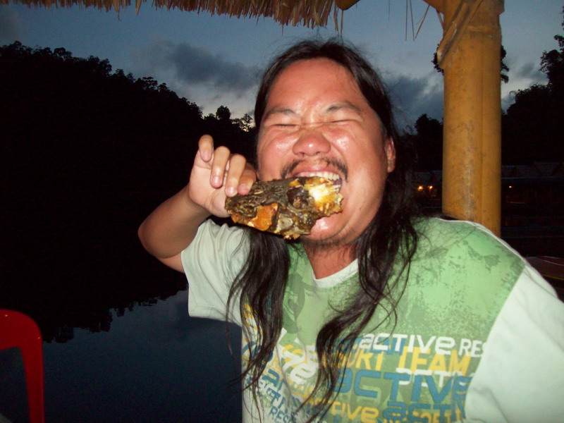  :laughing: :laughing: :laughing: :laughing: :laughing:เอากับมันกินให้หายแค้นตกไม่ได้สักตัว555555555