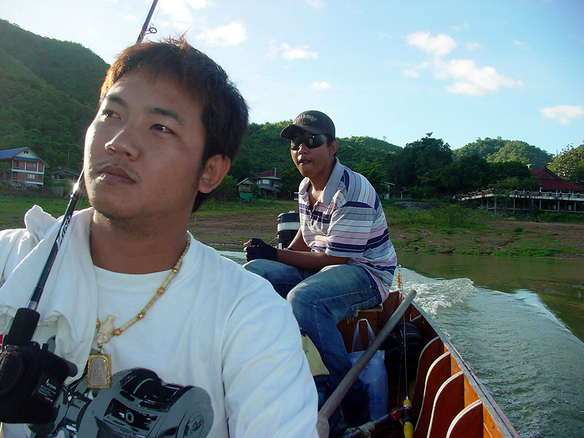 


 [b]ออกเรือแล้วคร๊าบ[/b] :love: :love: :love: