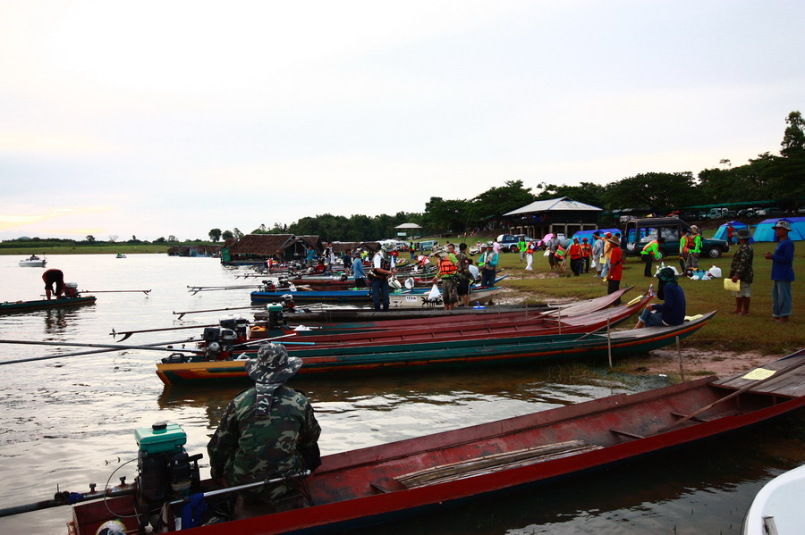 ลงเรือ ตามหาความฝัน  :grin: :grin: :grin:
