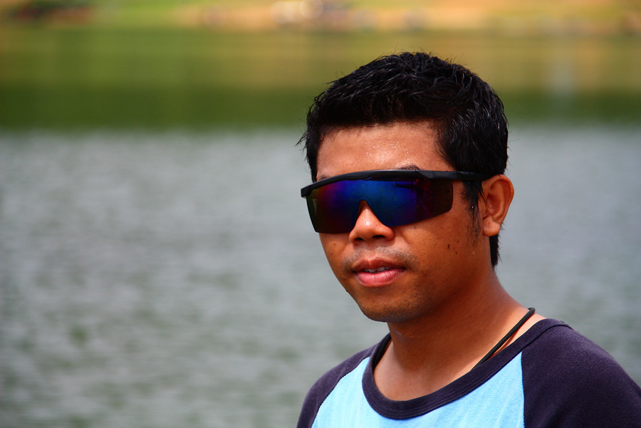 จัดให้ไปซักใบก้อได้..สำหรับชายหนุ่ม(อยาก)หล่อคนนี้
 :grin: :grin: