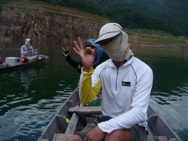 งานนี้เสร็จแน่  ท่านลุงเทพ กระดี่เหล็ก    :laughing: :laughing: :laughing:
