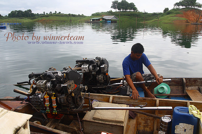 เรือพร้อมคนเรือพร้อม 