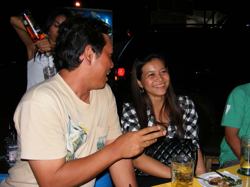 ออกแนวเขินๆ :grin: :grin: :grin: