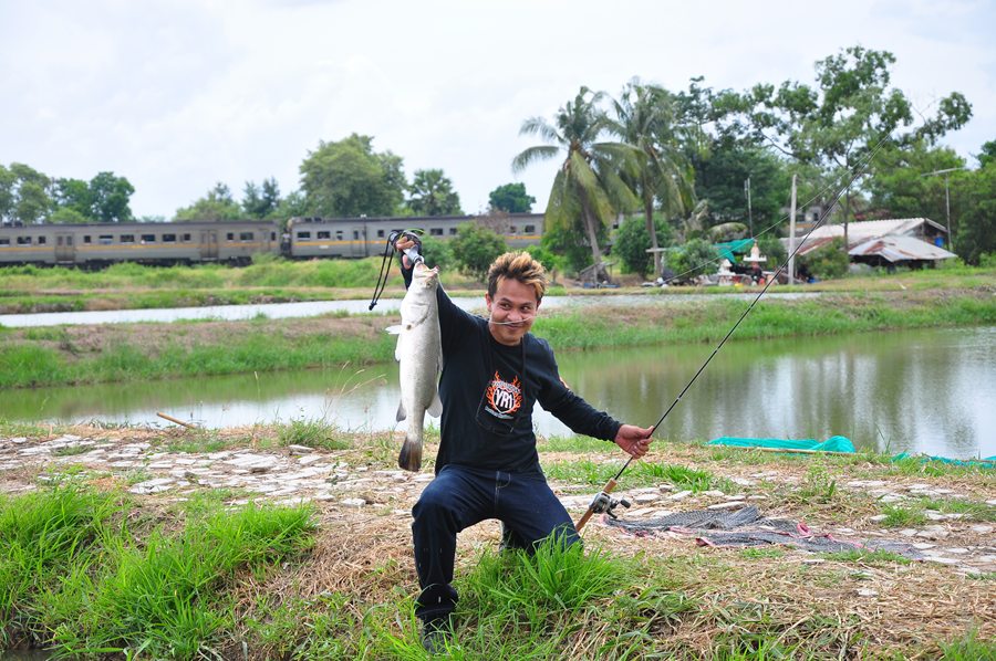 ยกไว้เดี๋ยวไปถ่ายใกล้ๆให้นะ :grin: :grin: