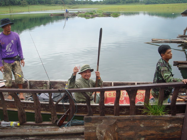 ทริปนี้มีผม......จ่าสิทธิ์.....ไต๋จิ้ม.........ครับ.

     cool: :grin: :cool: