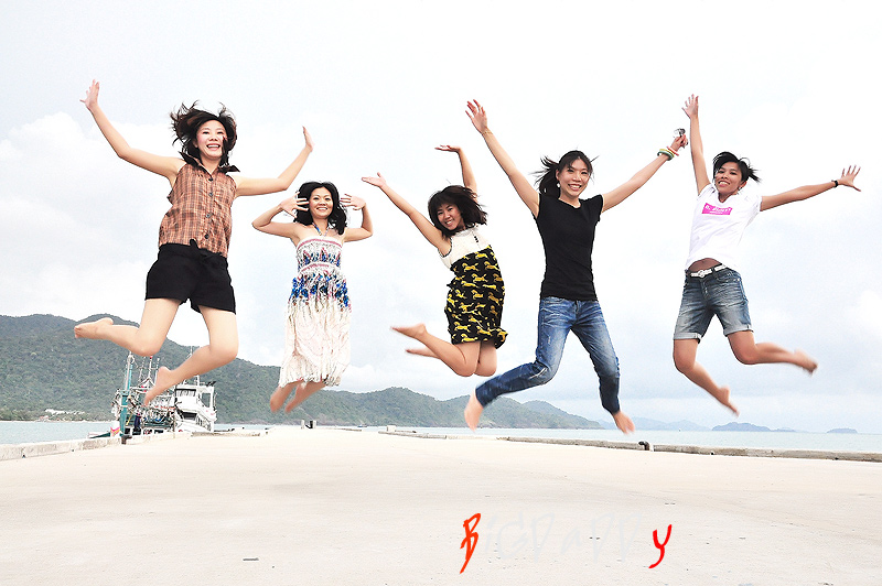พรานระพิน  :cheer: :cheer: :cheer:

ท่าบังคับอีกนิดนึงครับ..... แหะๆๆๆ 
