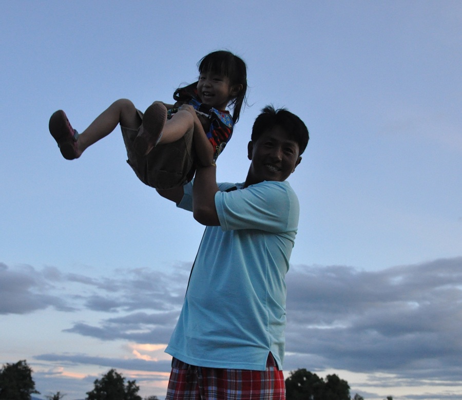 รถไฟเหาะมาแล้ว :grin: :grin: :grin: