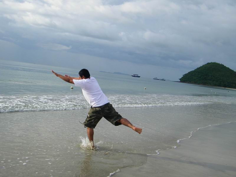 เหล่านกกาพากันโบยบิย...นกกาย่ะ...ม่ายใช่...หมูบิน... :laughing: :laughing: :laughing: