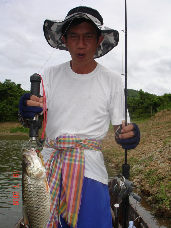 และก็ตัวที่สาม  :umh: