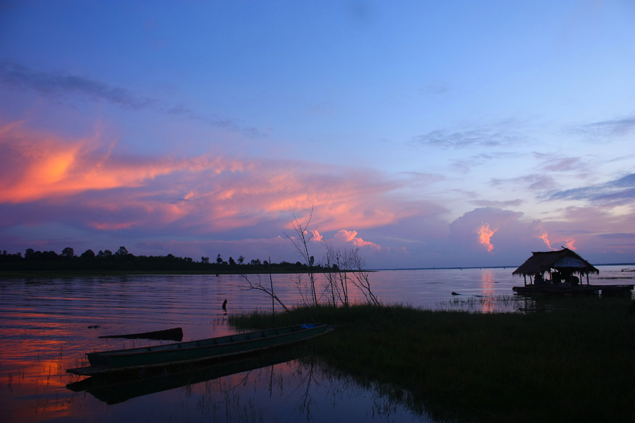   ลากันด้วยภาพนี้ครับ....ก็เป็นทริปที่ทดลองกล้องหลังจากลงไปแช่ในน้ำ ส่งเข้าศูนย์แล้วไม่ได้รับการซ่อม