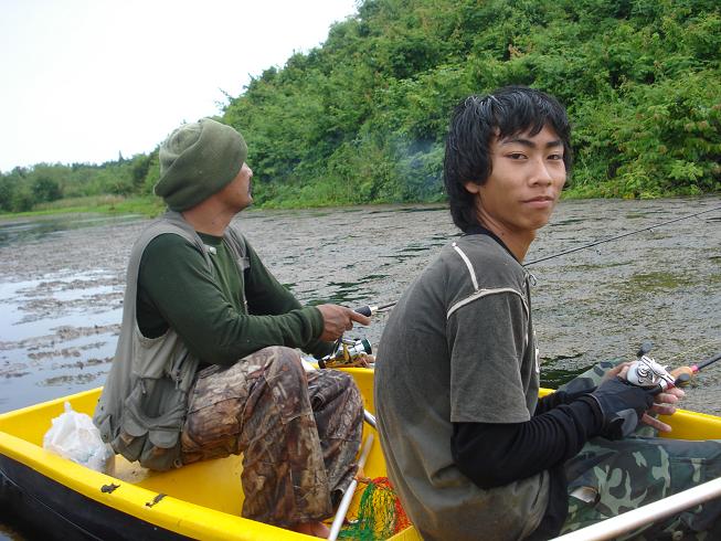 ฝนก็ยังตกอยู่เหมือนเดิมครับ เปียกกันเป็นแถว :grin: :laughing: