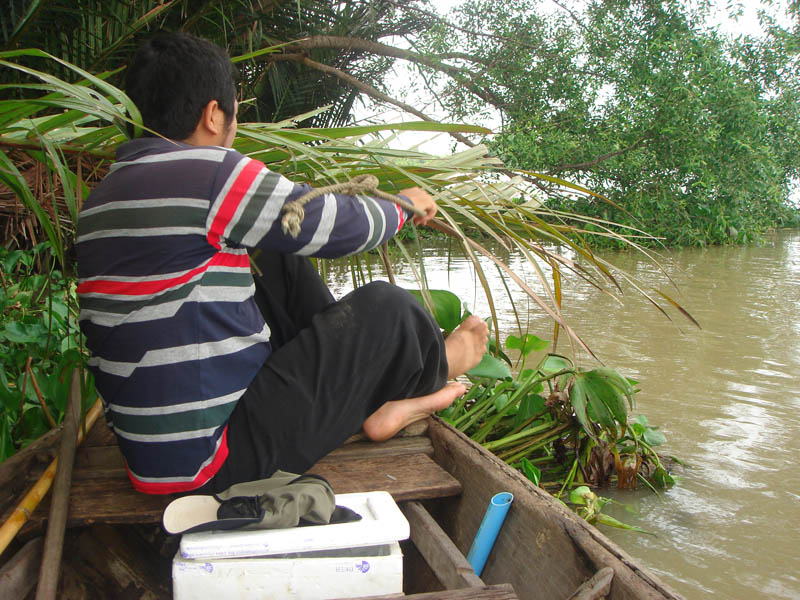 ข้ามฝากข้ามฝั่งมาแล้ว เลือกทำเลดีๆแล้วผูกเรือ   :smile:

 [q]คราวนี้ลงน้ำแล้วมาขอเกาะเรือด้วยครับ[