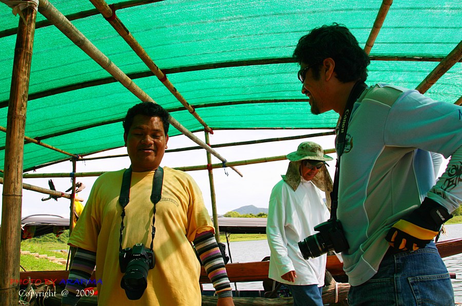  :grin: :grin:  เจอหน้า......ทักทายกัน.....ถามน้ามาด ว่าเป็นงัยมั่งครับ.......
น้ามาดว่ารอดตัวไปตั้