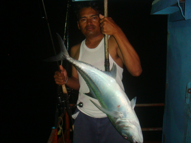หลังไต๋หลี จัดการเอาเบ็ดออกให้....ผม