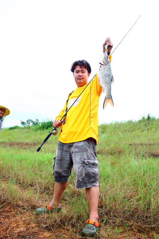 อีกภาพครับชัดๆ(รึเปล่าไม่รู้) เพราะคนถ่ายเกิดอาการ...ร้อนๆๆอ่ะครับ กรั่กๆๆๆ :laughing:
กะว่า..จะหาป