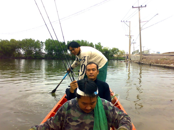 ขนของลงเรือเสร็จ..ก็ไปลุยกันเลยครับ :cheer: :cheer: