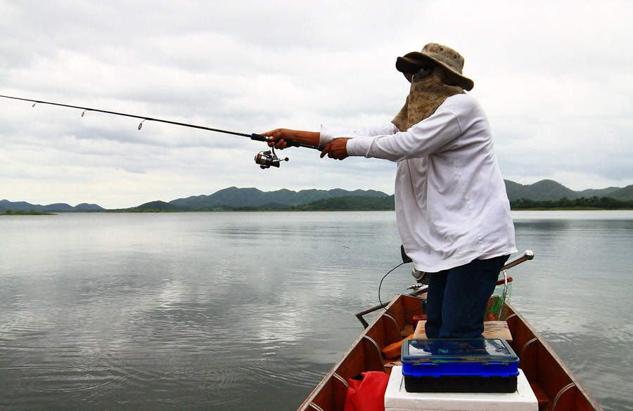 ทั้งหัวเรือ ท้ายเรือ....ปลาม่ายมางับ....ไม่ได้เพิ่มกันเล้ยยย...
หลับสนิท ศิษย์ครูอ๊อดแล้วมั้งเนี่ย 