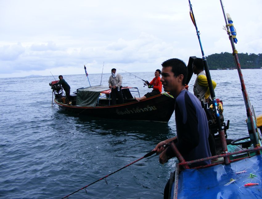 เรืออีกลำตามมาสมทบจากการสอบถาม  ได้ผลงานมาพอประมาณ เช่นกัน
