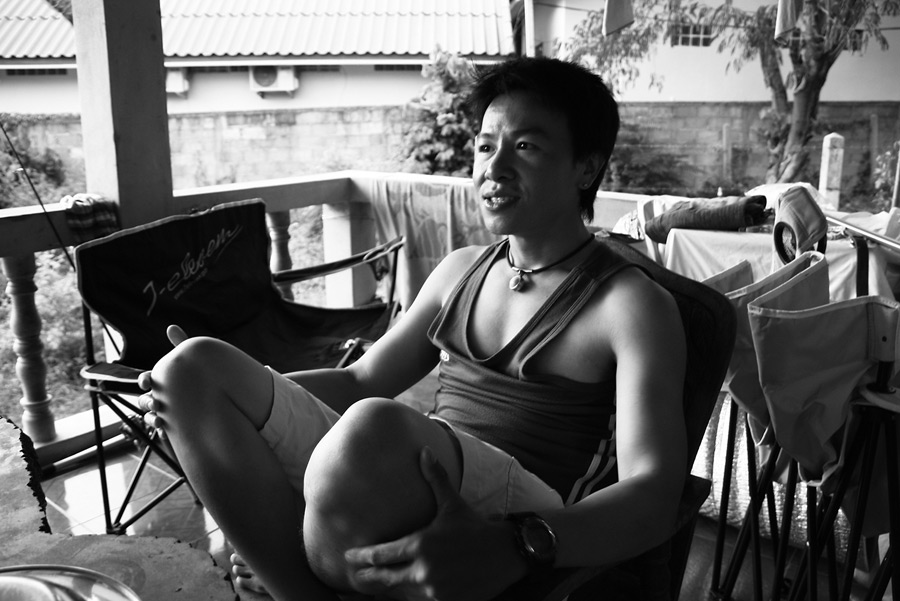 น้าต่าย อาบน้ำแล้วก้อมานั่งรอ เรืออีกลำที่กำลังจะกลับมา...
น้าเอ ก๊ะ น้าโน๊ต....ฟ้าจะทรงโปรดปราณ ให