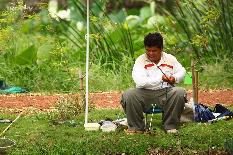 ส่วนน้าวันก็ยังตามหาเจ้ายี้ต่อ  :grin: