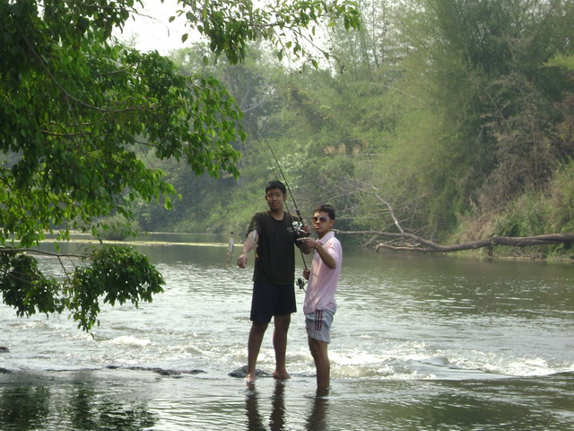 กระสูบ2ตัวกับสองเพื่อน บิว กับ ต้น ครับ :laughing: