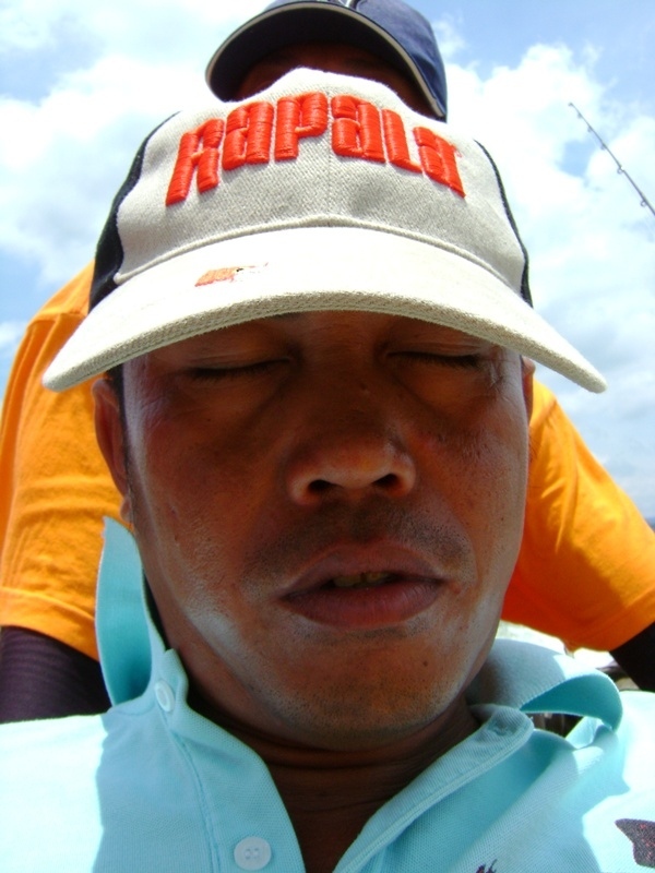 อ้าว......................... เพิ่งชมอยู่แหมบ ๆ หลับ