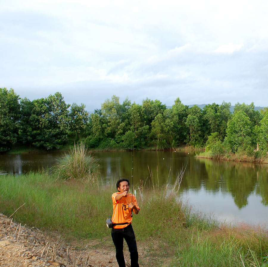 ชีให้ดูเหยือครับ ว่ากินด้วย  :smile: