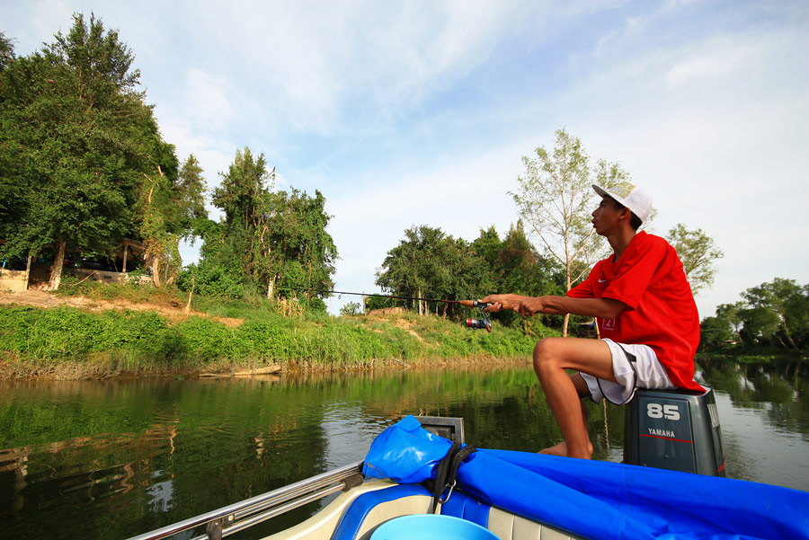 ท้ายเรือล่ะ สู้มั้ยสู้...
 :grin: :grin: