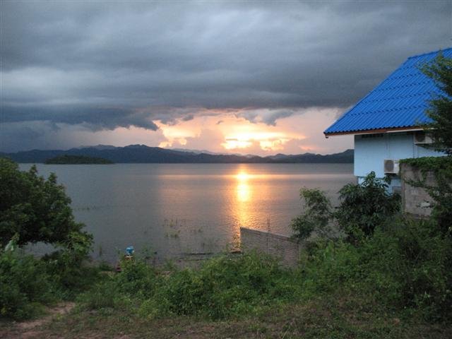สุดท้ายลากันด้วยภาพนี้หล่ะกันนะคร