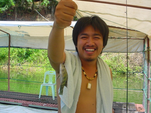  [b]ดู.................... กองเชียร์ ........... ตกปลาเด่ะ 