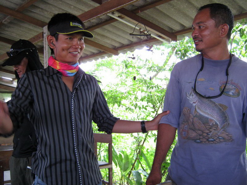 น้าแมนลาเพื่อนสมาชิกกลับครับ ในภาพ