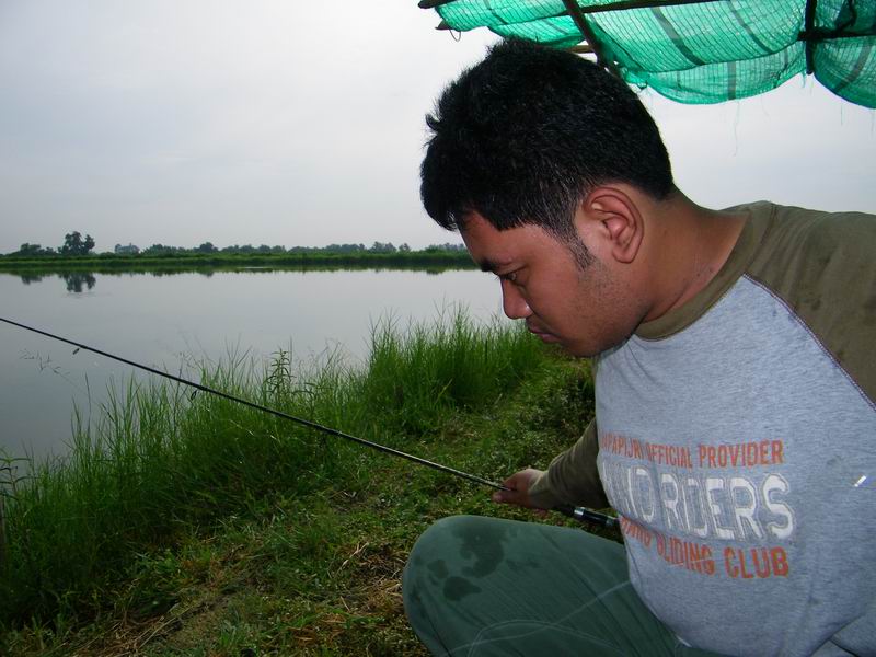  [b]ม่ายต้องรีบ...แค่นำไปตัวเดียวเอง...อิอิ...[/b] :grin: :grin: